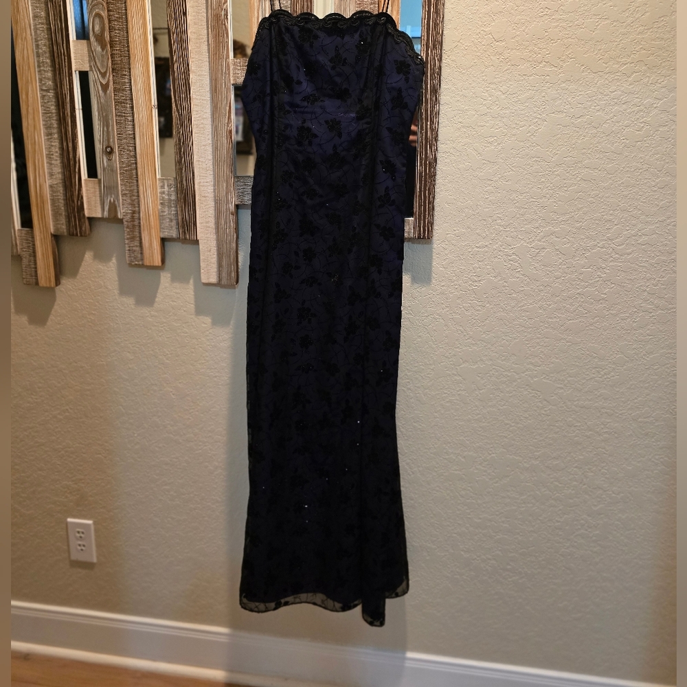 Elegant Black And Purple Sequined  Evening Gown